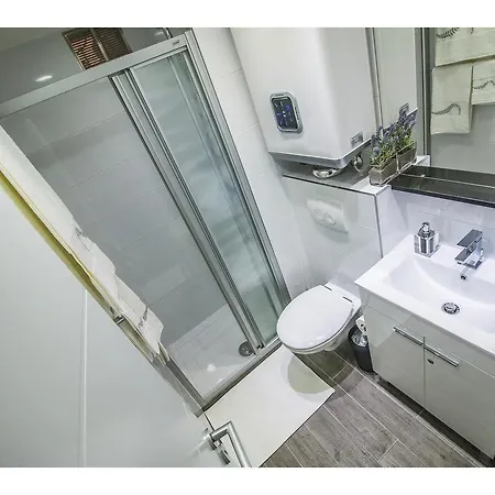 Marul Apartment